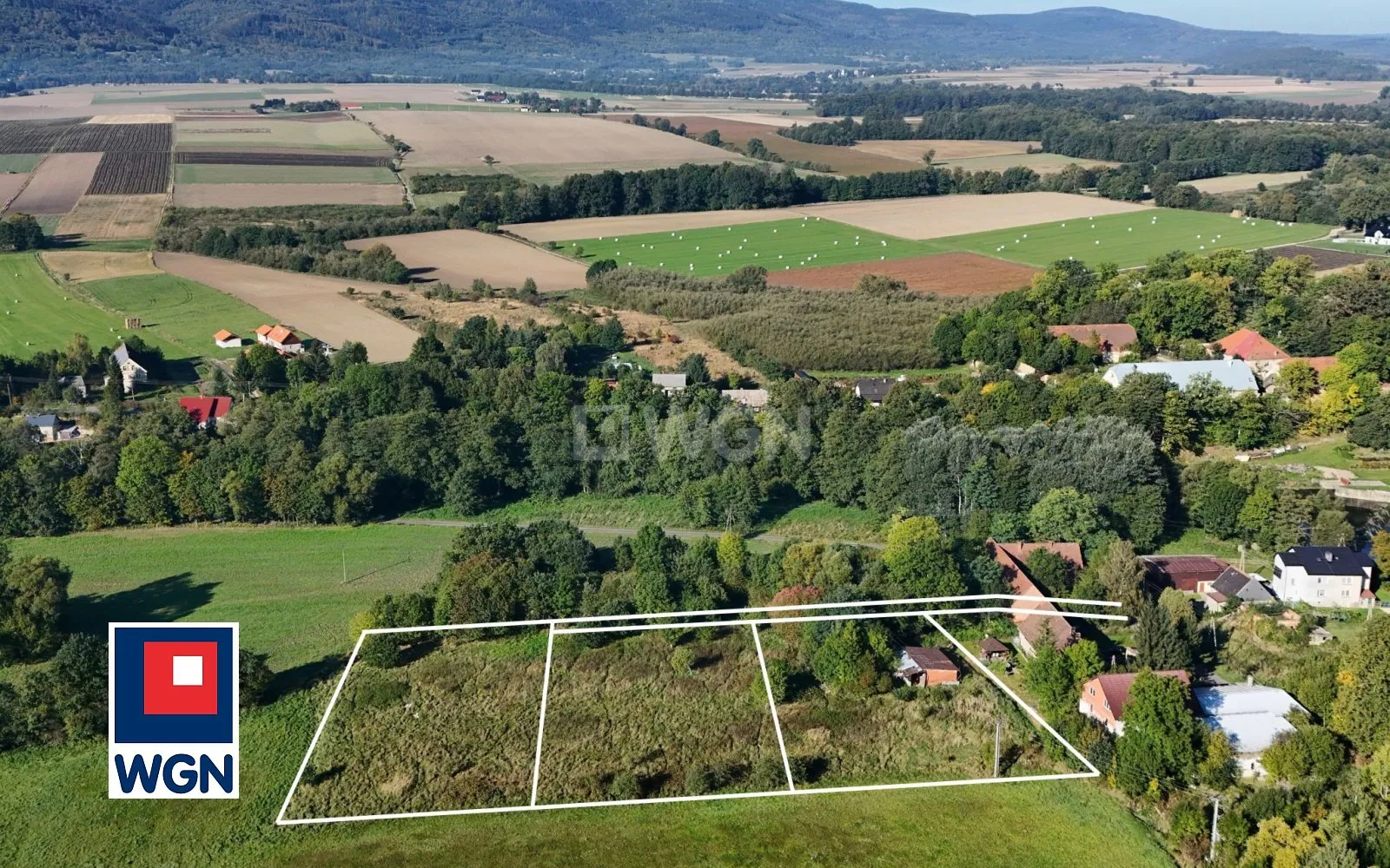 Grunt budowlany jednorodzinny na  sprzedaż Gorzanów - Działka 1956 m2 z warunkami zabudowy - widok na góry.